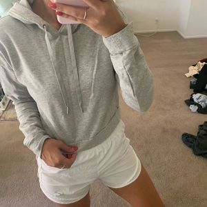Victoria sport grey cropped sweatshirt